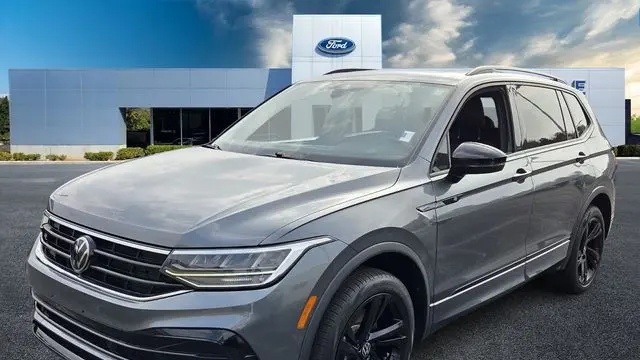 2024 Volkswagen Tiguan SE R-Line Black