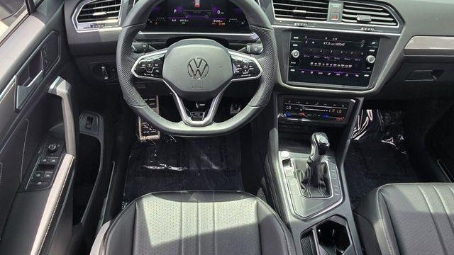 2022 Volkswagen Tiguan SE R-Line Black