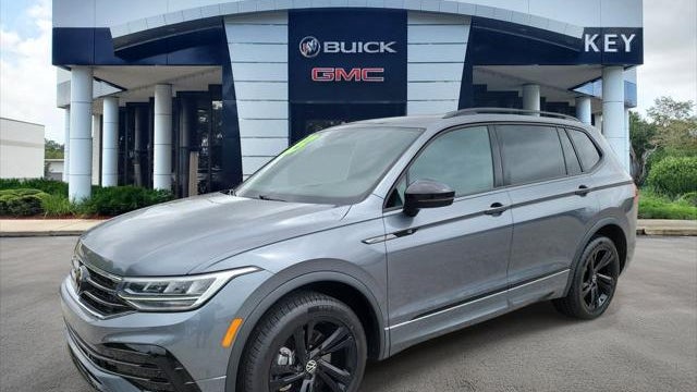 2023 Volkswagen Tiguan SE R-Line Black