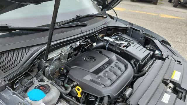 2023 Volkswagen Tiguan SE R-Line Black