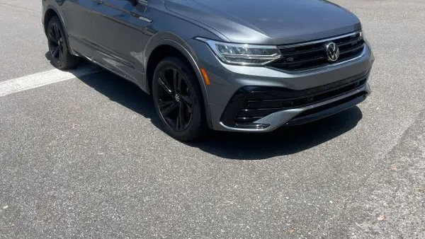 2023 Volkswagen Tiguan SE R-Line Black