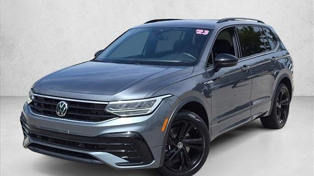 Preowned 2023 Volkswagen Tiguan SE R-Line Black for Sale