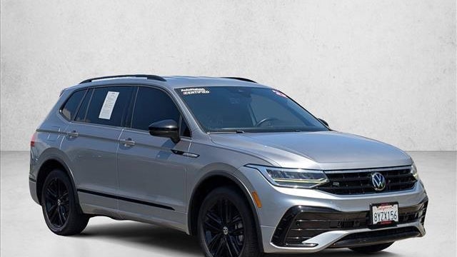 2022 Volkswagen Tiguan SE R-Line Black