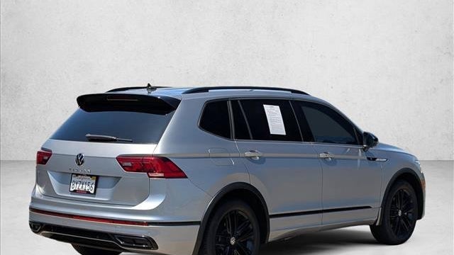 2022 Volkswagen Tiguan SE R-Line Black