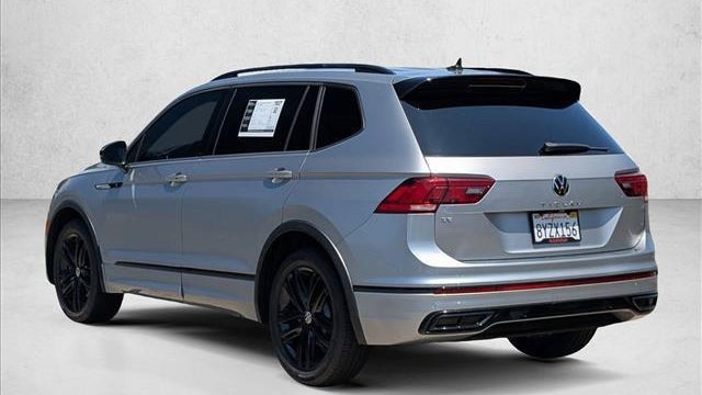 2022 Volkswagen Tiguan SE R-Line Black