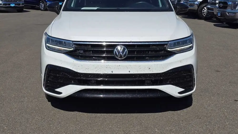 2022 Volkswagen Tiguan SE R-Line Black