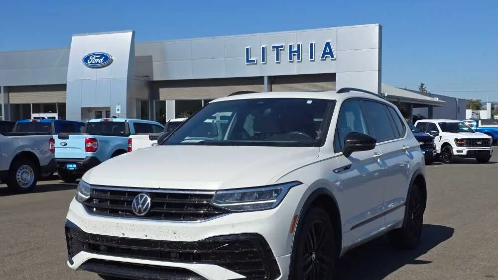 2022 Volkswagen Tiguan SE R-Line Black