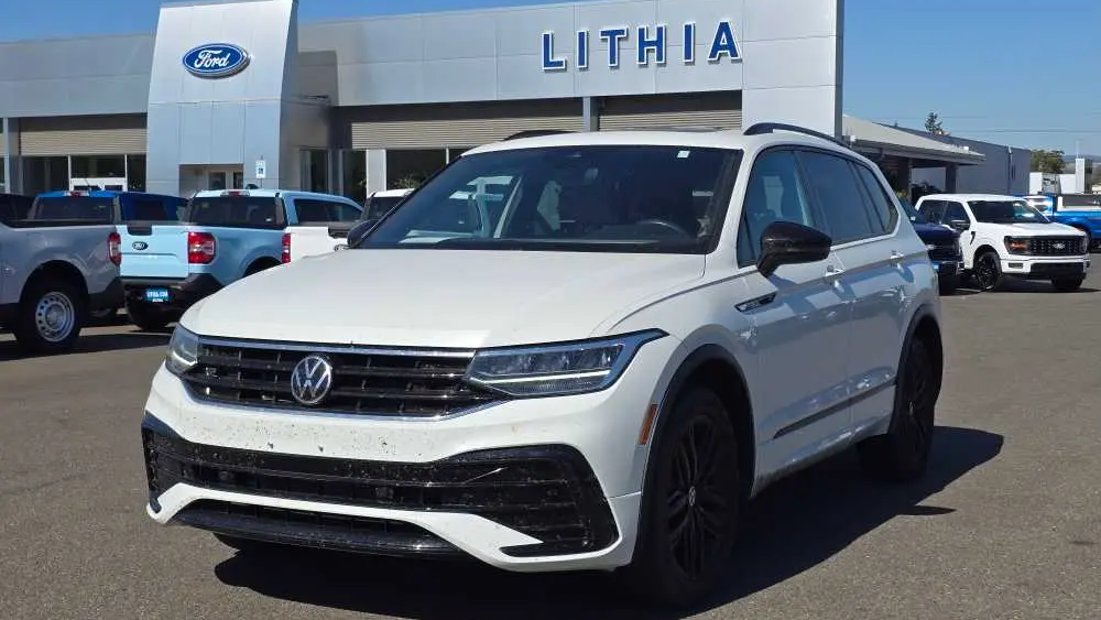 2022 Volkswagen Tiguan SE R-Line Black