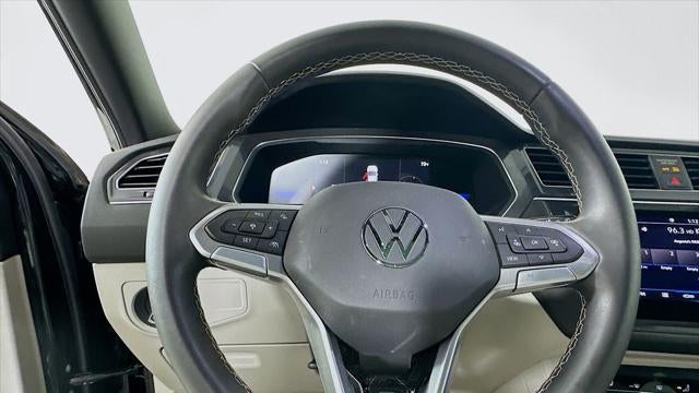 2023 Volkswagen Tiguan SE R-Line Black