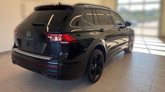 2024 Volkswagen Tiguan SE R-Line Black