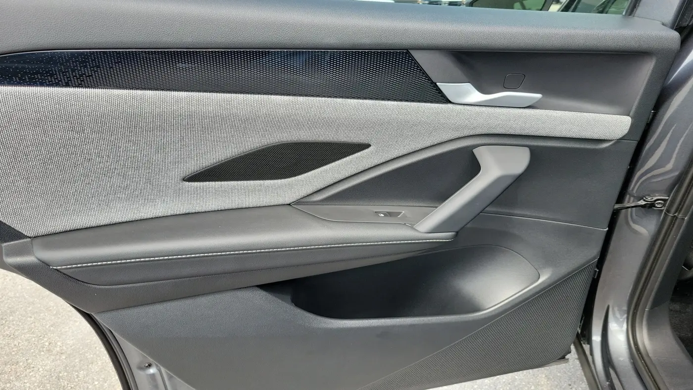 2025 Volkswagen Tiguan - $25,990