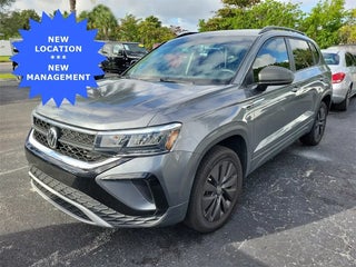 2022 Volkswagen Taos with Platinum Gray Metallic Exterior