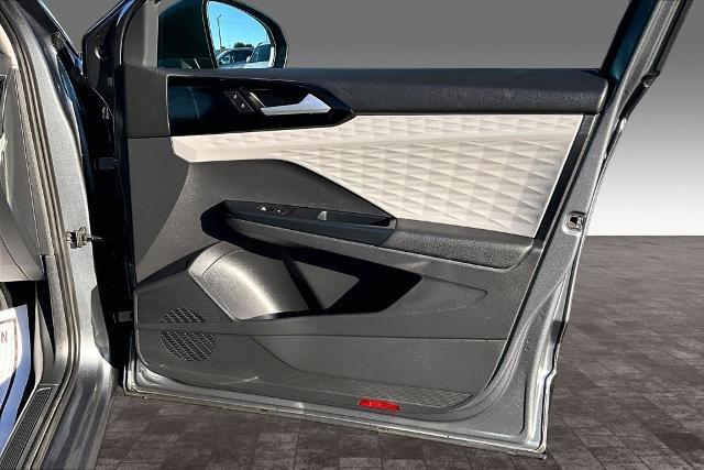 2022 Volkswagen Taos - $15,945