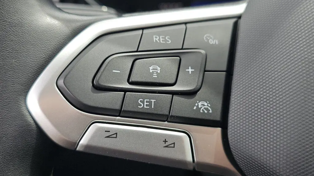 2023 Volkswagen Taos S