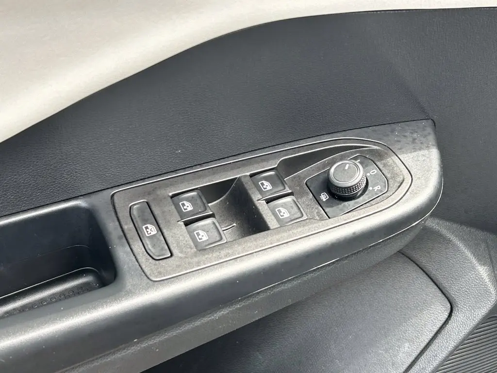 2025 Volkswagen Taos - $21,007