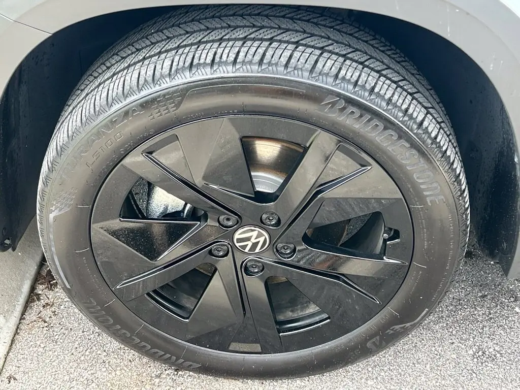 2025 Volkswagen Taos - $21,007