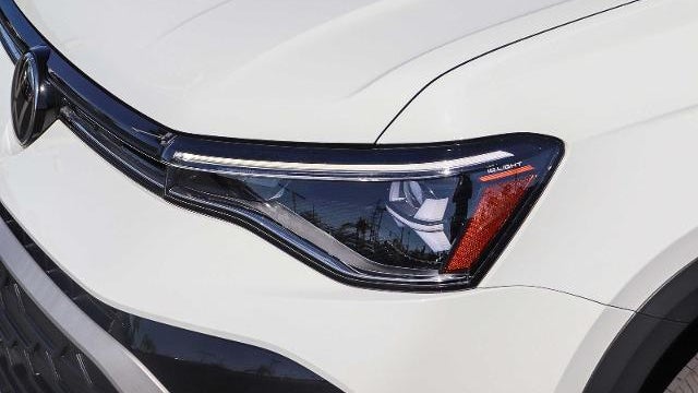 2025 Volkswagen Taos SE