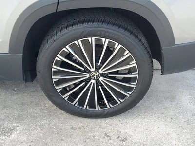 Photo of a 2025 Volkswagen Taos SE 4DR SUV for sale