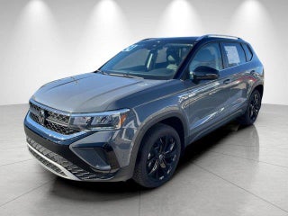 2024 Volkswagen Taos with Deep Black Roof Exterior