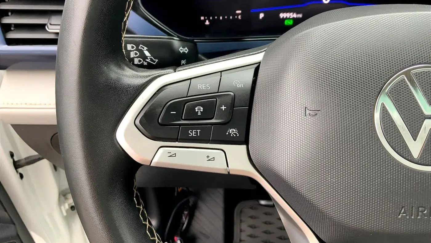 2023 Volkswagen Taos SE