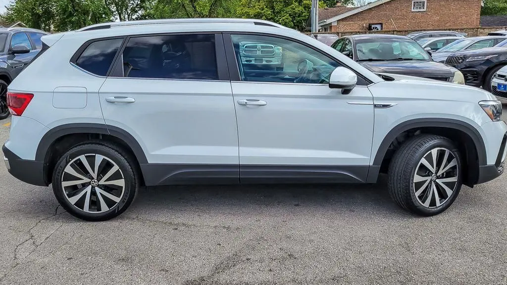2023 Volkswagen Taos SE