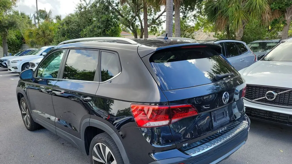 2023 Volkswagen Taos SE