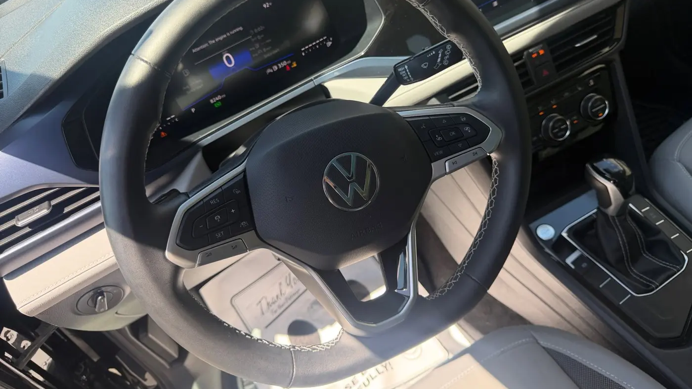 2024 Volkswagen Taos SE