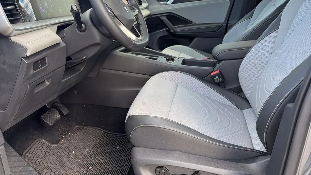 2025 Volkswagen Tiguan SE