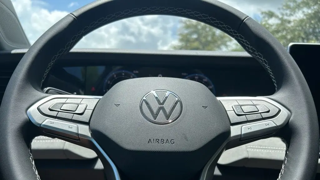 2025 Volkswagen Tiguan SE