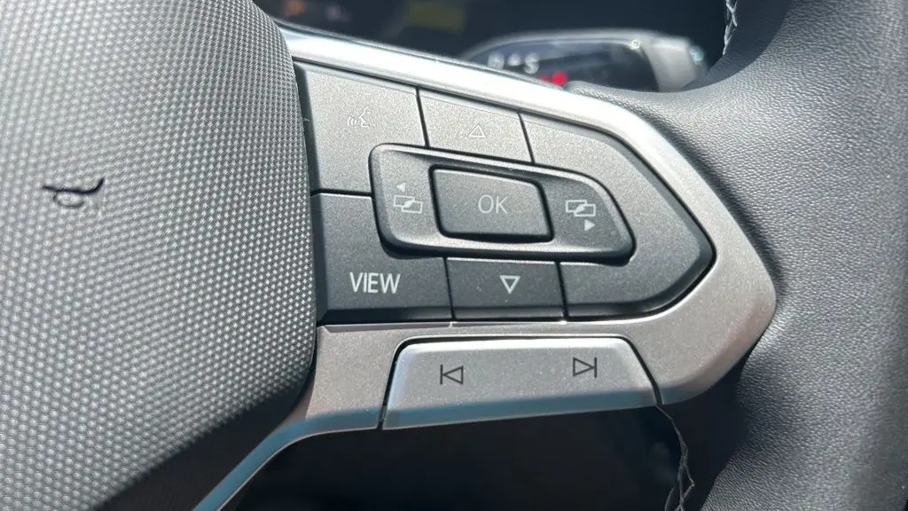2025 Volkswagen Tiguan SE