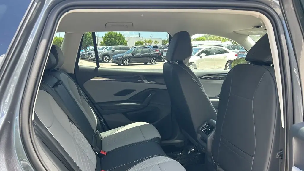 2025 Volkswagen Tiguan SE