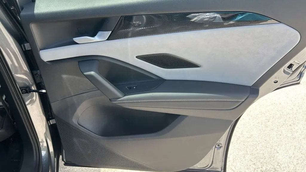 2025 Volkswagen Tiguan SE