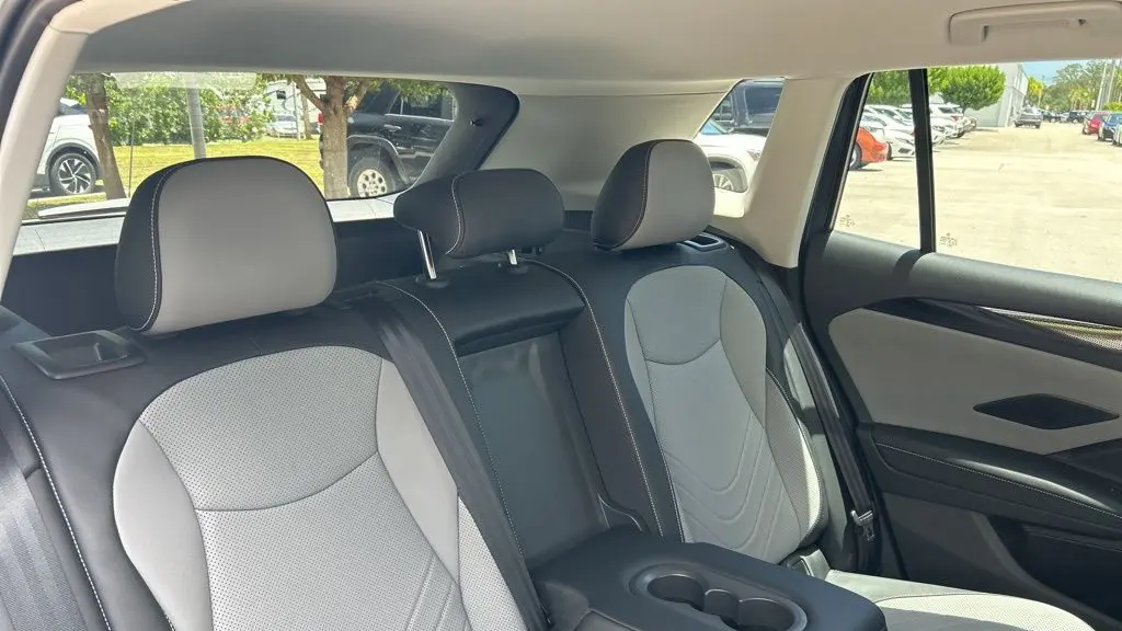 2025 Volkswagen Tiguan SE