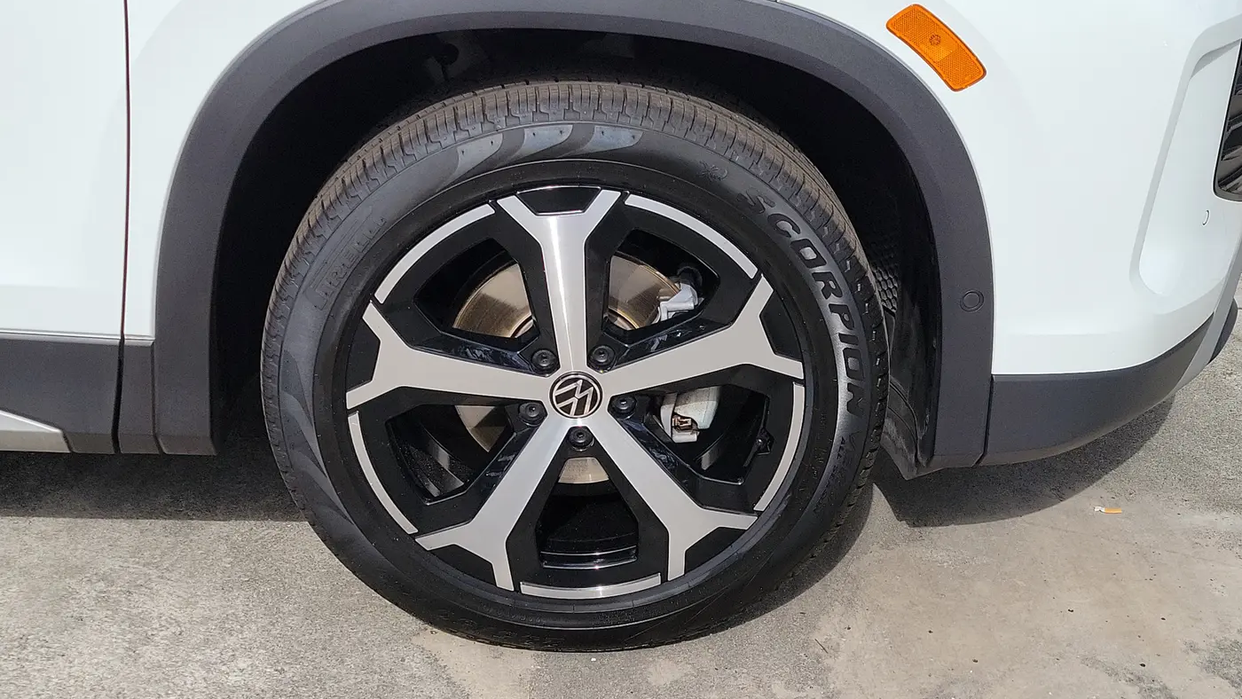 2025 Volkswagen Tiguan SE