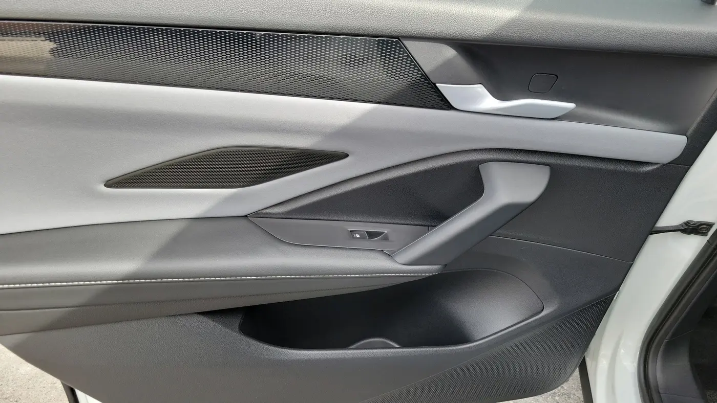 2025 Volkswagen Tiguan SE