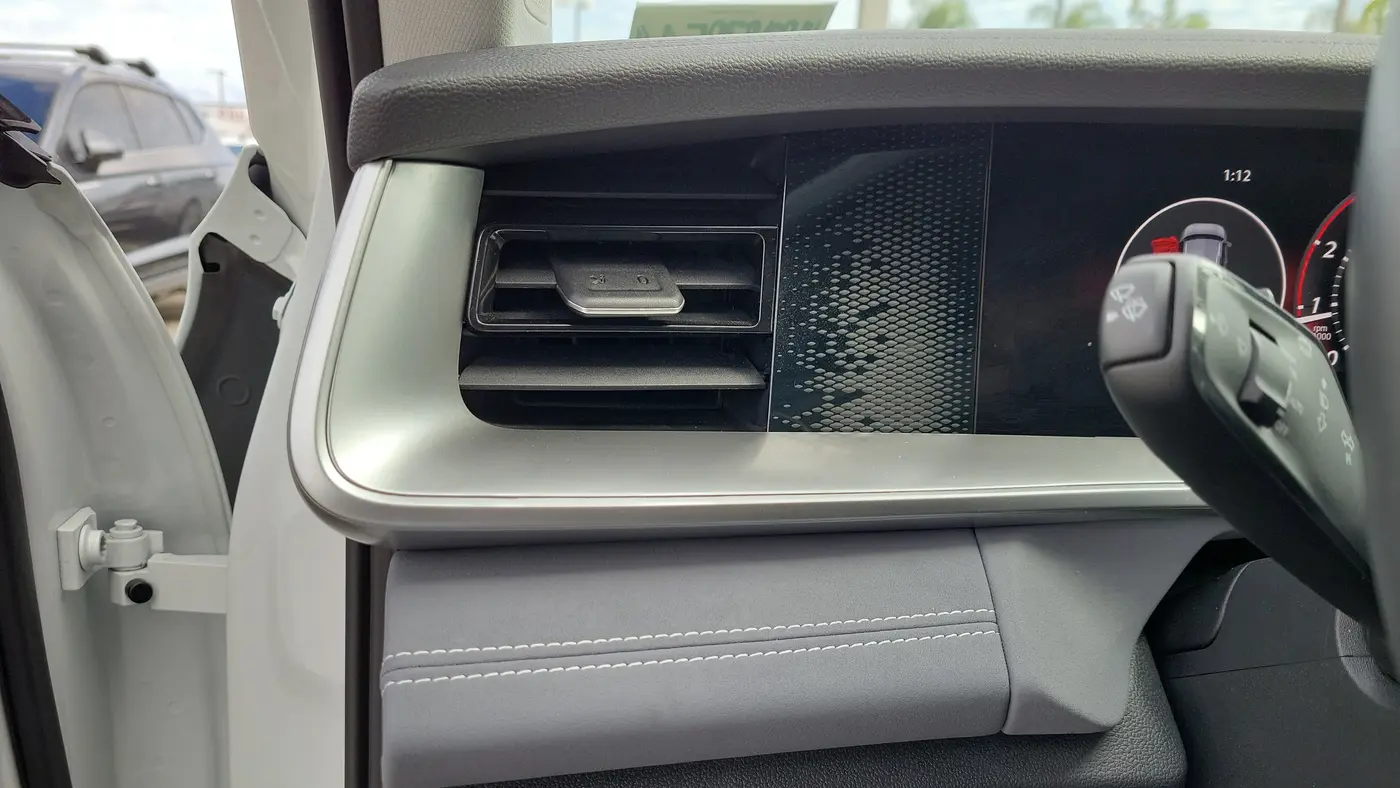 2025 Volkswagen Tiguan SE