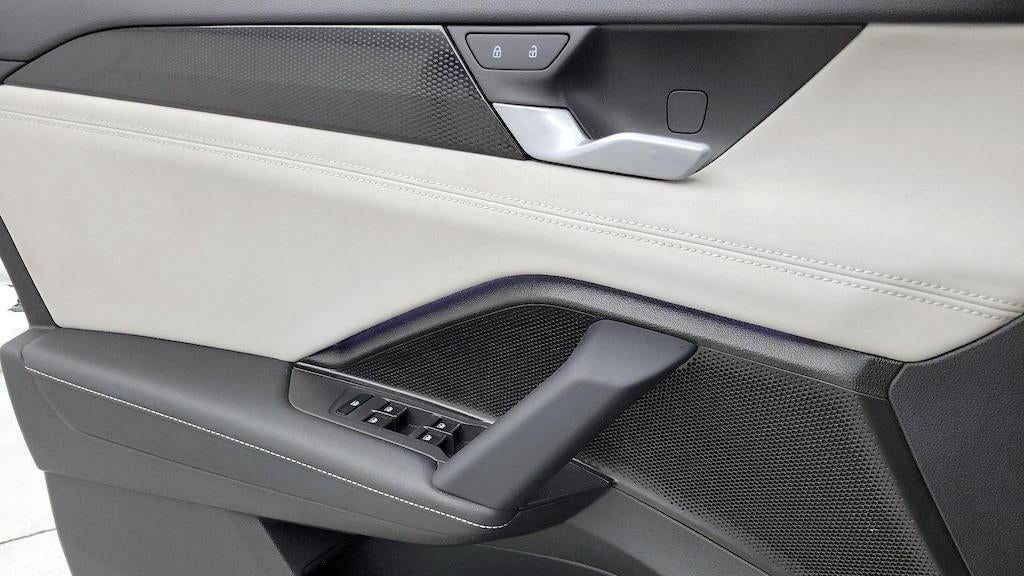 2025 Volkswagen Tiguan SE