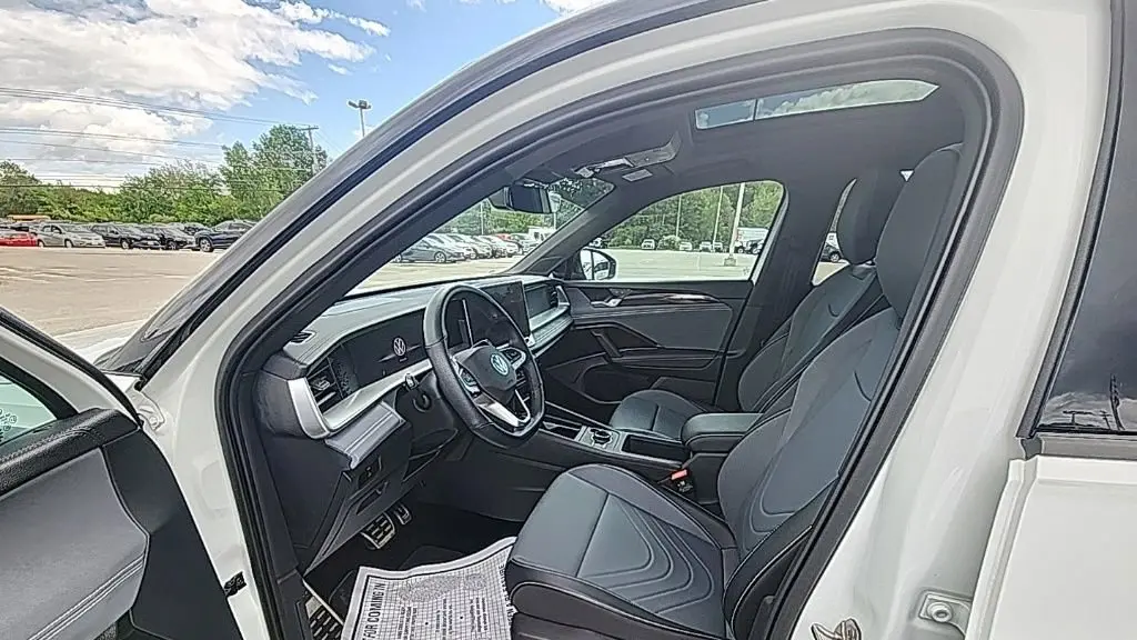 2025 Volkswagen Tiguan SE R-Line Black 4Motion