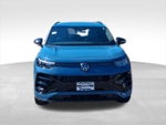 2025 Tiguan Thumbnail 10