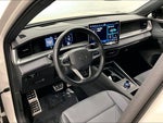 2025 Tiguan Thumbnail 16