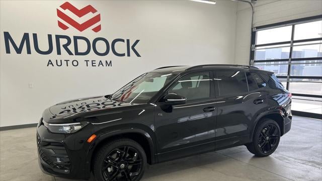 Preowned 2025 Volkswagen Tiguan SE R-Line Black 4Motion for Sale