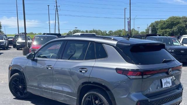2025 Volkswagen Tiguan SE R-Line Black