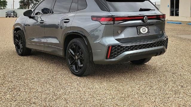 2025 Volkswagen Tiguan SE R-Line Black
