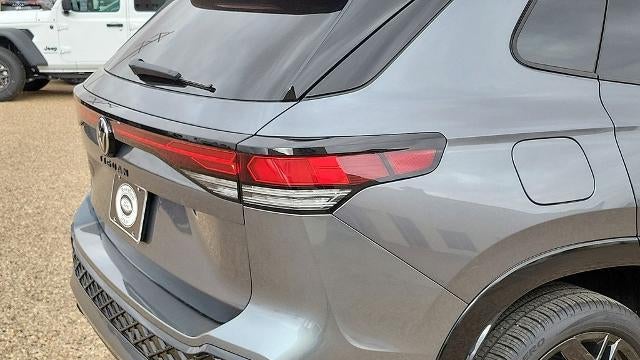2025 Volkswagen Tiguan SE R-Line Black