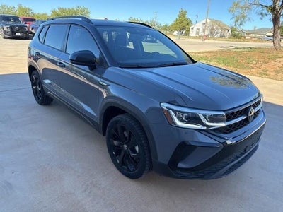 2024 Volkswagen Taos SE Black 4DR SUV