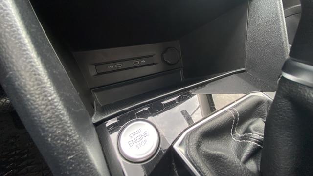 2022 Volkswagen Taos SEL 4Motion