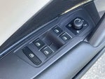 2025 Tiguan Thumbnail 16
