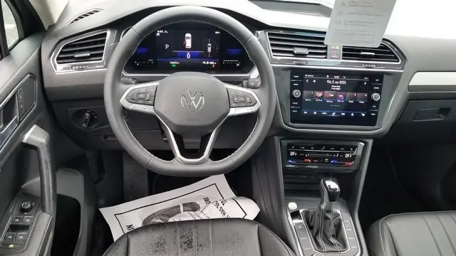 2023 Volkswagen Tiguan SE 4Motion