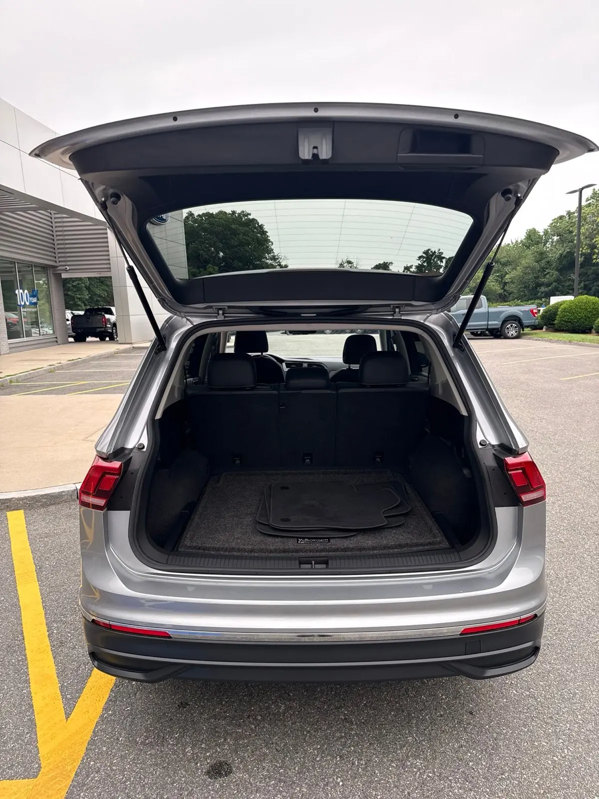 2023 Volkswagen Tiguan - $28,990