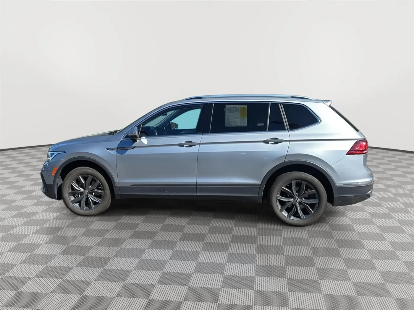 2023 Volkswagen Tiguan - $23,988